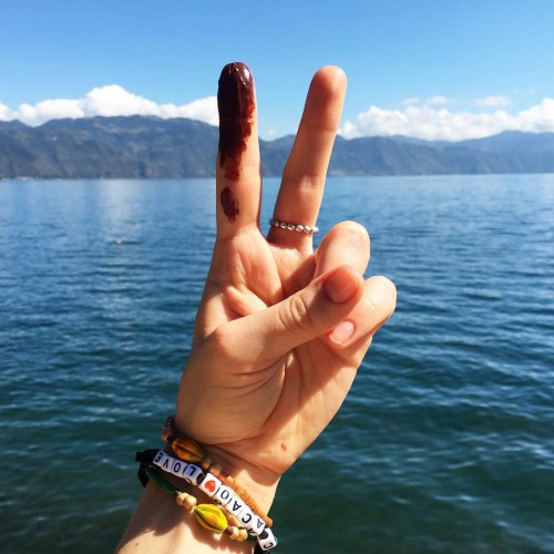 Sunbathing with chocolate on Lake Atitlan: Areté Brazil